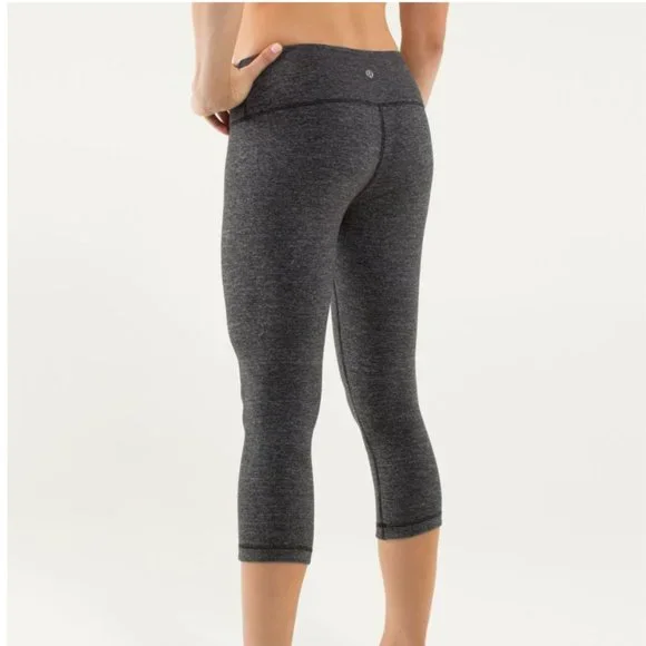 Lululemon Wunder Under Crop Black/Black 6 - Picture 2 of 16